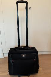 Victorinox carry on suitcase image 2