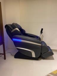 Oto Cyber Wave Massage Chair image 1