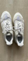 Mans sport shoes size 44 image 2