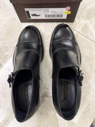 Louis Vuitton men shoes image 5