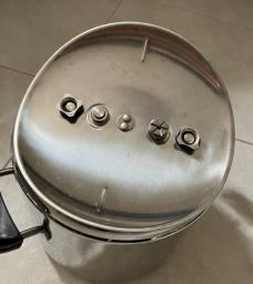 Lagostina pressure cooker image 3