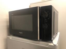 Whirlpool microwave image 1