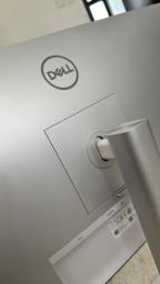 Dell Ultrasharp 27 U2722d Monitor image 5