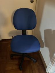 Comfortable Desk chair image 1