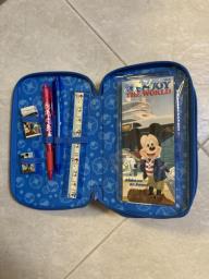 Disneyland colouring pens set image 2