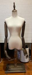 Mannequin for womens clothes image 1