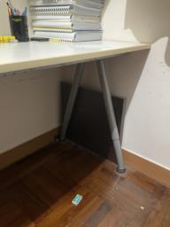 Study desk image 1