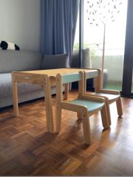 Oak wood table with chairs image 1