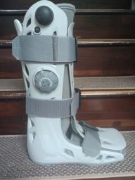 Aircast walking boot image 3
