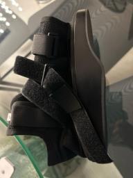 Broken tow healing shoes image 2