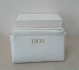 Dior cosmetics bag image 2