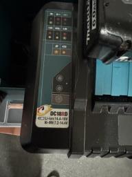 Makita Double Battery Charger image 6