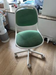 Ikea Kids Desk  2 chairs image 3