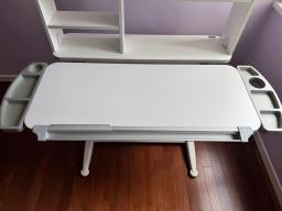 Tomato Kidz Adjustable Study Desk image 2