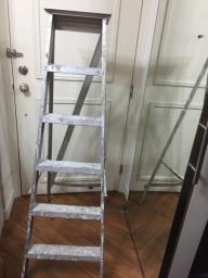 5 Aluminum Ladder image 3