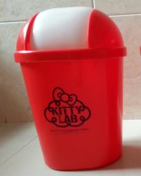 Hello Kitty Mini Desktop Bin Red image 2