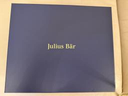 Julius Bär Candle Set image 2