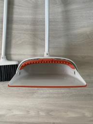 Oxo Good Grips Brush snd Dustpan image 3