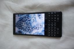 Blackberry Key 2 Smartphone image 1