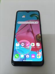 Lg and Motorola cellphone image 2