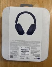 Sony Wireless Noise-canceling Headphones image 2