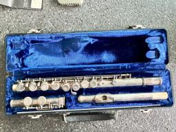 Flute - Armstrong in original case image 1