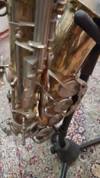 Oldvintage Xinghai brand alto-saxophone image 2