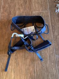 Petzl Adjama Climbing Harness image 3