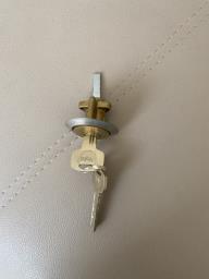 Main Door Lock yale image 2