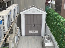 Selling outdoor shed house image 1