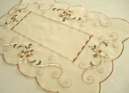 Unwanted 4 pcs Embroidery table mat image 2