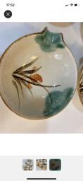 Set of five Japanese bowls image 2
