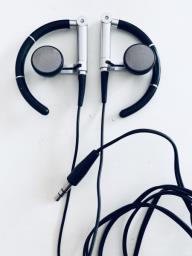 Bang  Olufsen earphones like new image 1