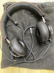 Headphones B  O image 1