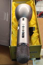 Portable handheld karaoke microphone image 4