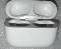 Wireless Charging Case for Apple Airpods image 1