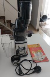 Barely used juicer image 1