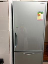 Beautiful Refrigerator like new image 1