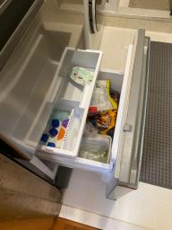 Family-size refrigerator image 4