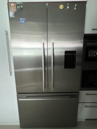 Fisherpaykel French Door Fridgefreezer image 1