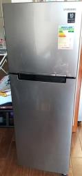 Samsung 255l fridge image 4