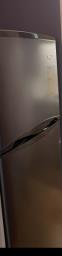 Whirlpool refrigerator 2 door Wf2t161 image 1