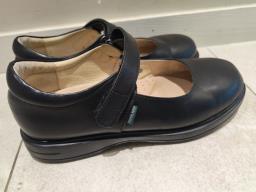 Primary school leather black shoes image 3
