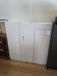 White shoe rack glass top image 3