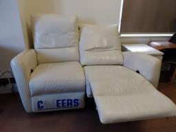 2-seat Electric Recliner Sofa for Sale image 3