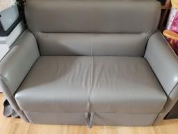 2 seaters leather sofa image 2