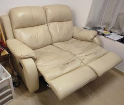 Free 2-seat sofa image 2