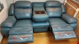 Free 3-seater leather sofa image 2