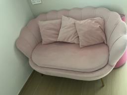 Good as new small velvet sofa image 1