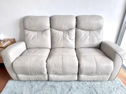 Grey three seater sofa manual hinge image 2